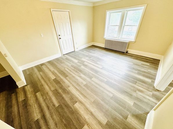 40 102nd St APT 6