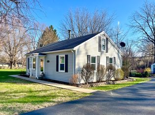 974 W Main St, Genoa, IL 60135