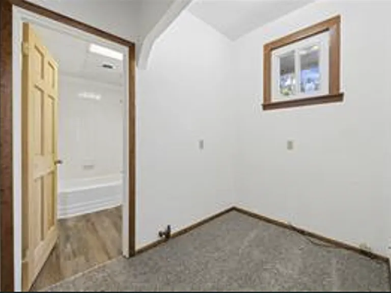 731 1/2 Chartiers Ave — Photo 3