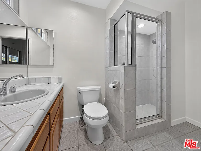 16746 Tupper St — Photo 18