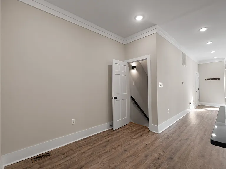 52 Q St NE #1 — Photo 20