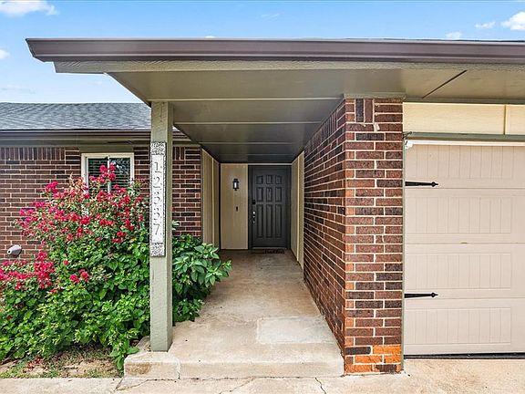 3rd image of 12337 Rockgate Dr
