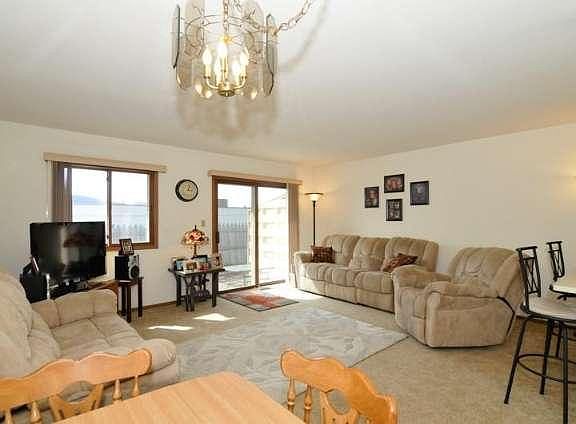 2nd image of 4633 S Woodland Dr #4633