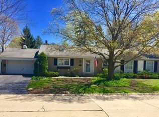 2145 Prairie St, Glenview, IL 60025