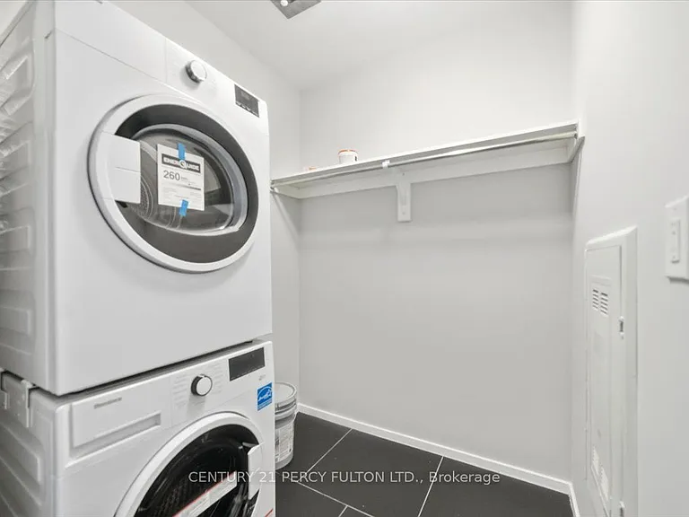 1 Bloor St E #313 — Photo 24
