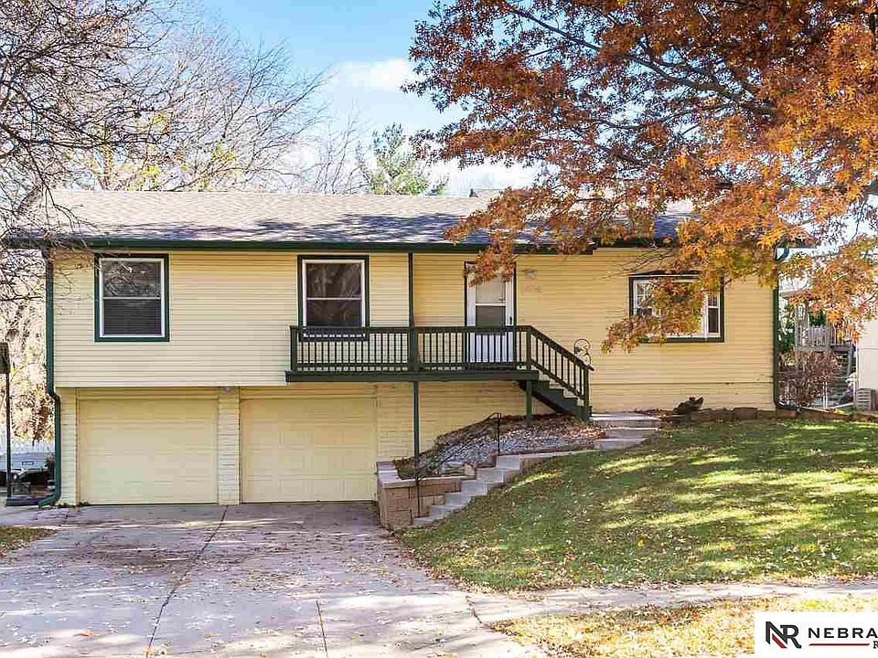 1st image of 3305 S 162nd Cir