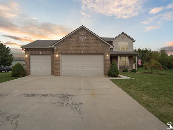 9026 Rock Harbor Dr, Newport, MI 48166