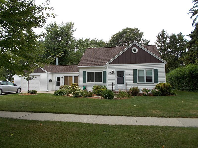 1st image of 818 Mount Olivet Dr