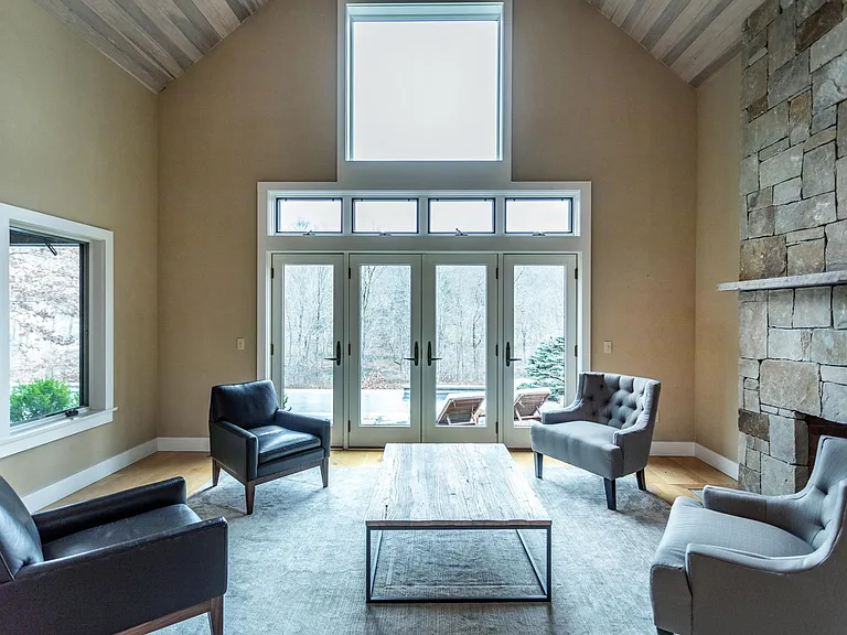 8 River Bend Ln — Photo 6