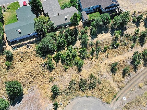 2nd image of 3 White Ave