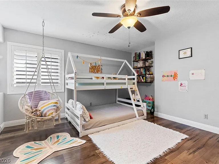 407 Crater Ct — Photo 35
