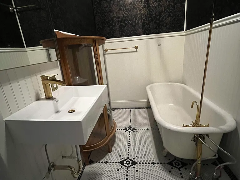 32 W Main St #D — Photo 8