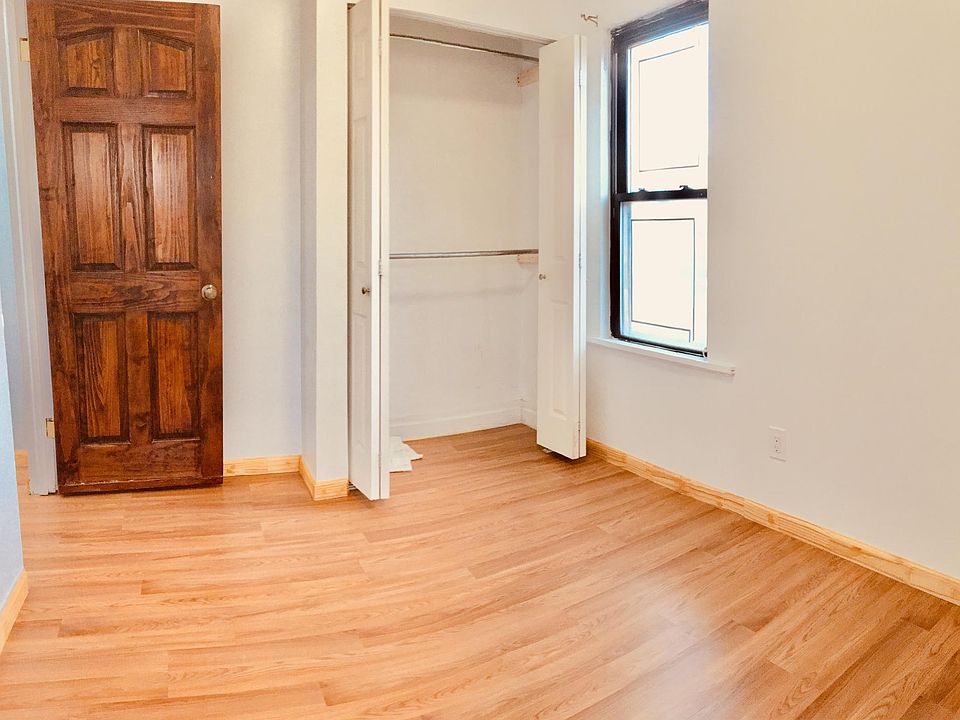 1st image of 2635 Haring St #1