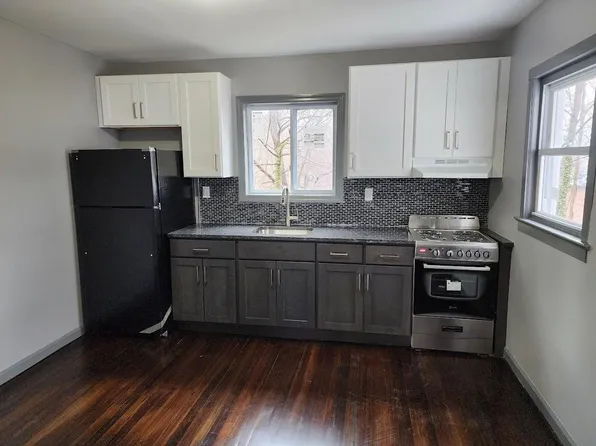 72 Mountain Ave, Highland Falls, NY 10928