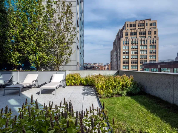 565 Broome Street image 19 of 24