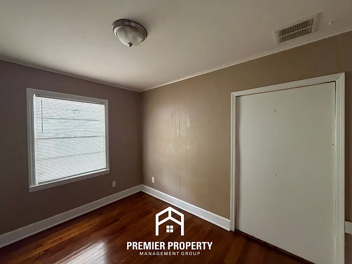 4744 Durbin Ave — Photo 7
