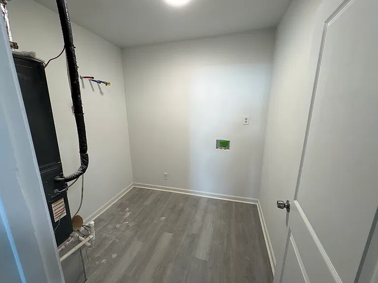 2649 Rowan St — Photo 14