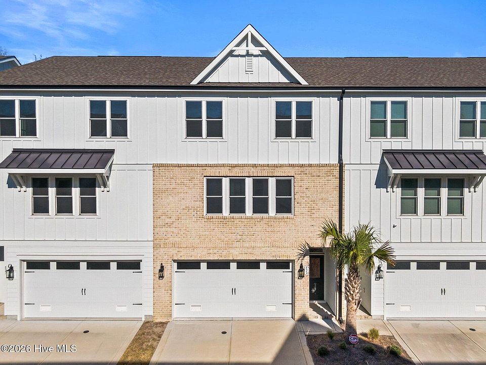 1st image of 829 Anchors Bend Way , # 21