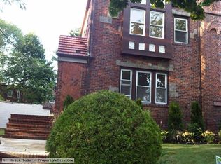 22631 Mentone Ave, Springfield Gardens, NY 11413