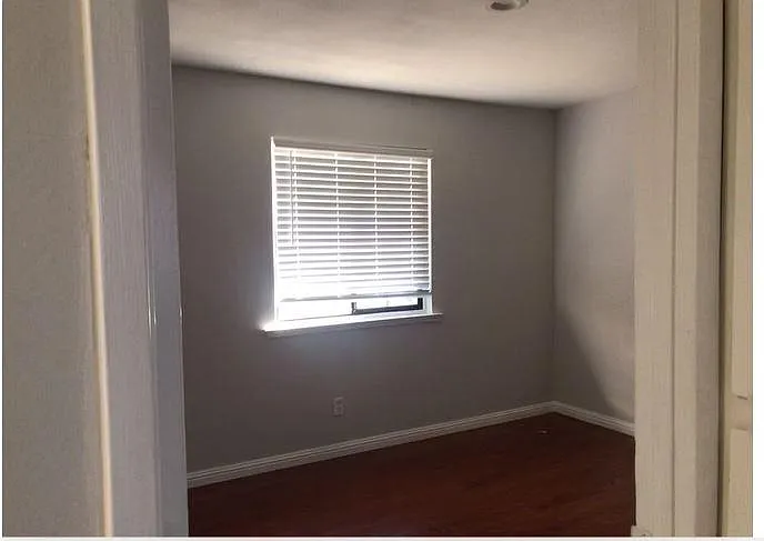 9940 Zion Way photo 1