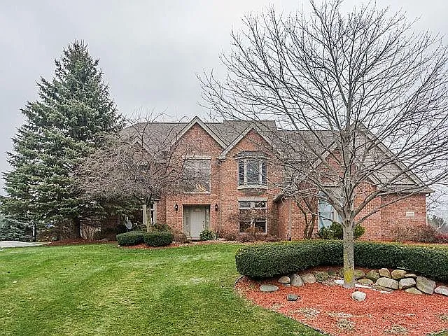 4889 Gullane Dr photo 1