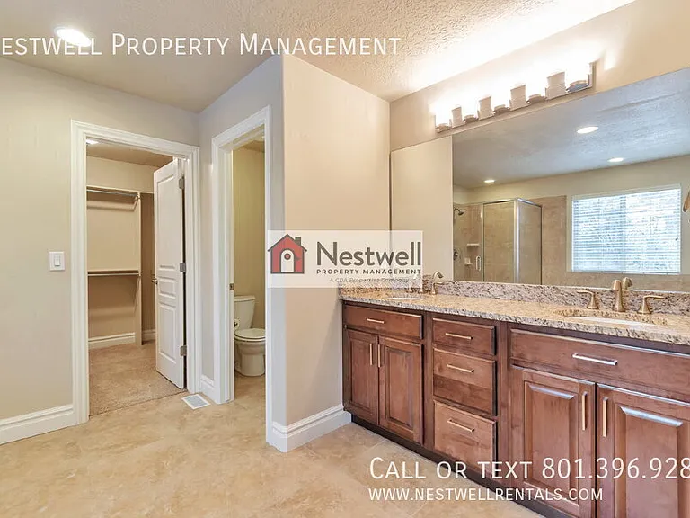 1360 E Foxmont Ln — Photo 11