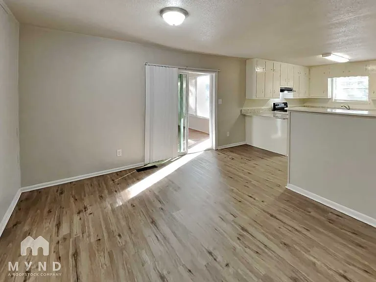 713 Kingman Rd — Photo 3