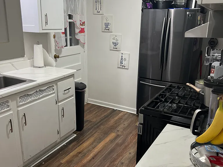 717 Sheridan Ave — Photo 4