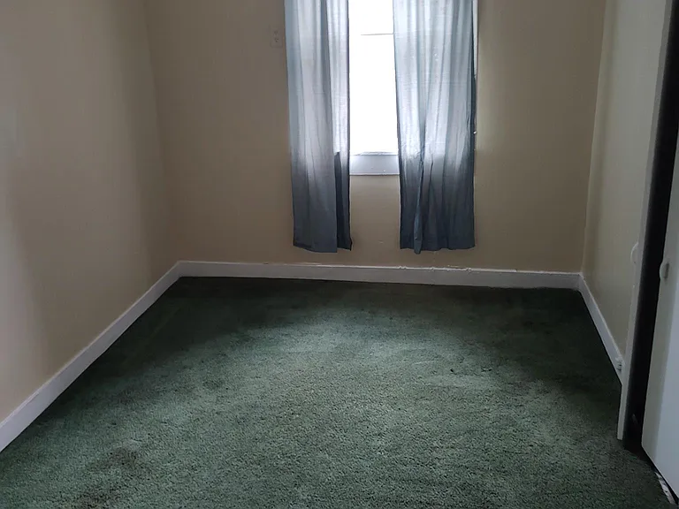 105 W Main St #2 — Photo 2