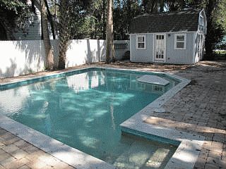 2nd image of 325 4th St