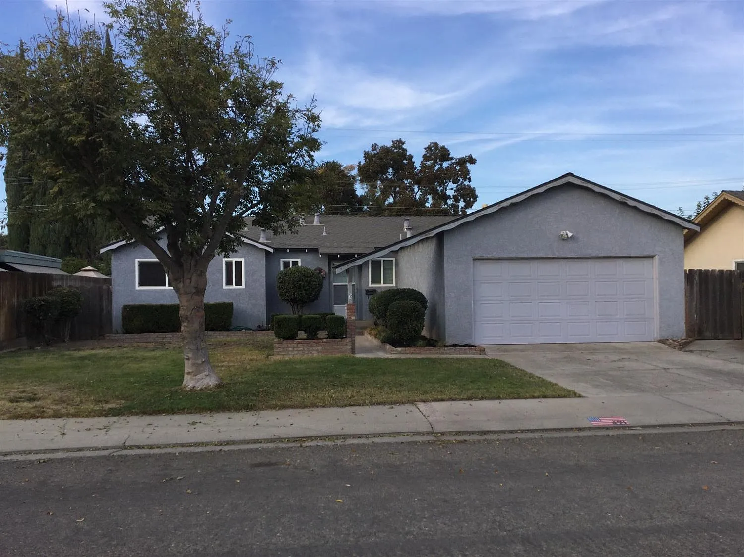 421 Ryan Ave photo 1