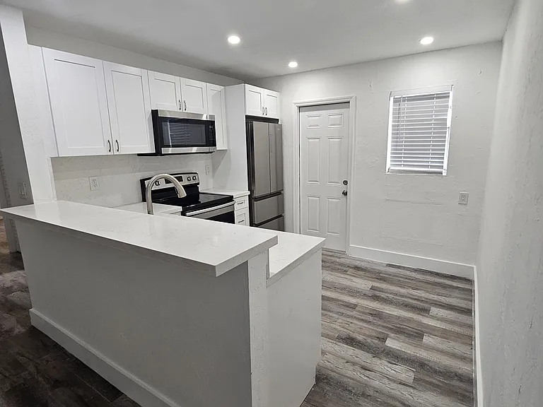 2032 Taylor St #2032 — Photo 5