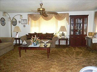 5th image of 612 Green St