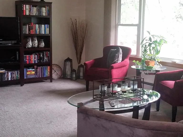 1093 Polk Cir NE — Photo 7