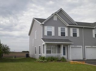 1220 Burns Ln, Minooka, IL 60447