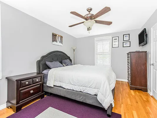 Sold by REMAX Distinguished Homes | media 7