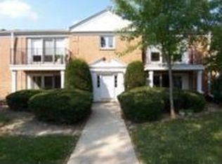 1120 N Farnsworth Ave APT 1, Aurora, IL 60505