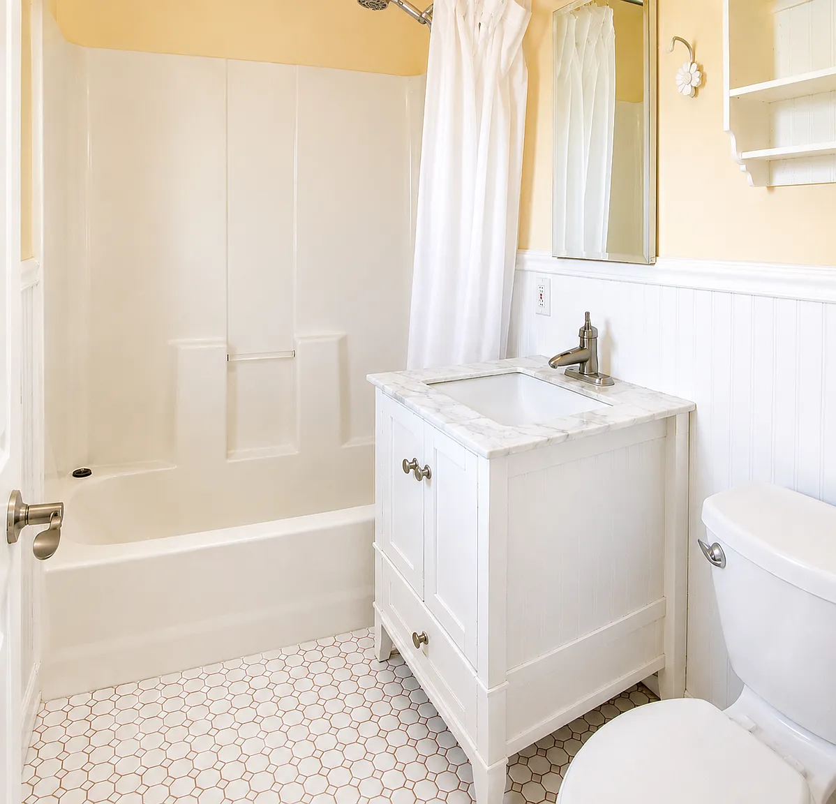 3 bed, 1606 sqft, $1,350 — Photo 2