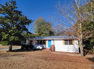 161 E Cherry St, Cochran, GA 31014