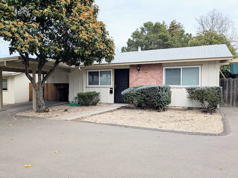 7327 Starward Dr — Photo 1