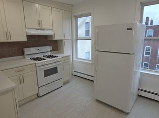 206 Chelsea St APT 3, Boston, MA 02128