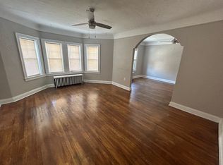 12065 Edgewater Dr APT 18, Lakewood, OH 44107
