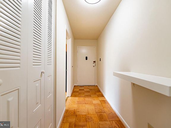 3rd image of 10612 Montrose Ave APT 104