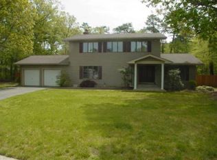 6 Blackfoot Ct, Toms River, NJ 08753