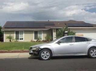 956 Clover Ln, Hanford, CA 93230