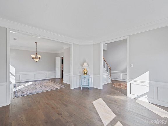 4th image of 409 Catalina Dr