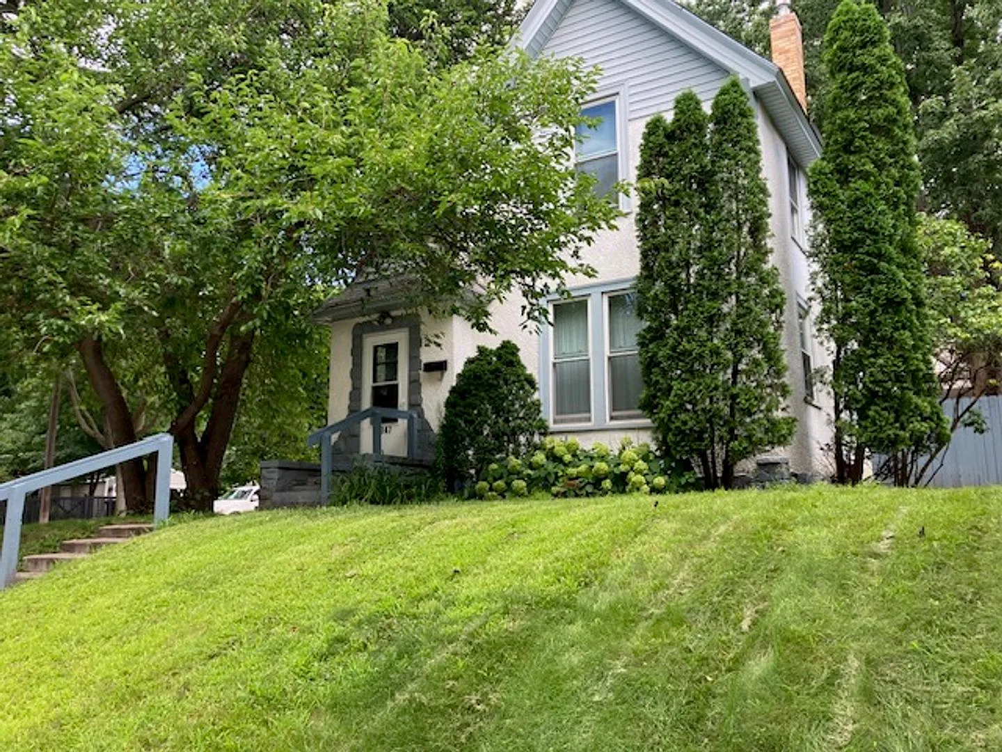 2 bedroom 1 bathroom home in Northeast Minneapolis — Photo 2