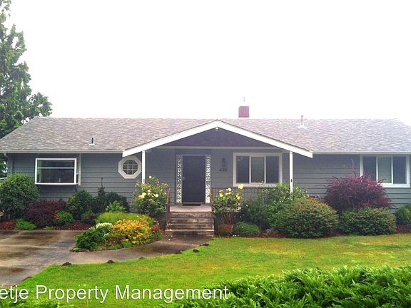 2nd image of 439 Elderberry St