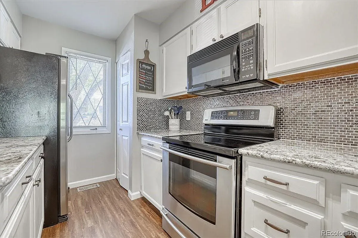 3 bed, 2.5 bath, 1464 sqft, $2,800 — Photo 4