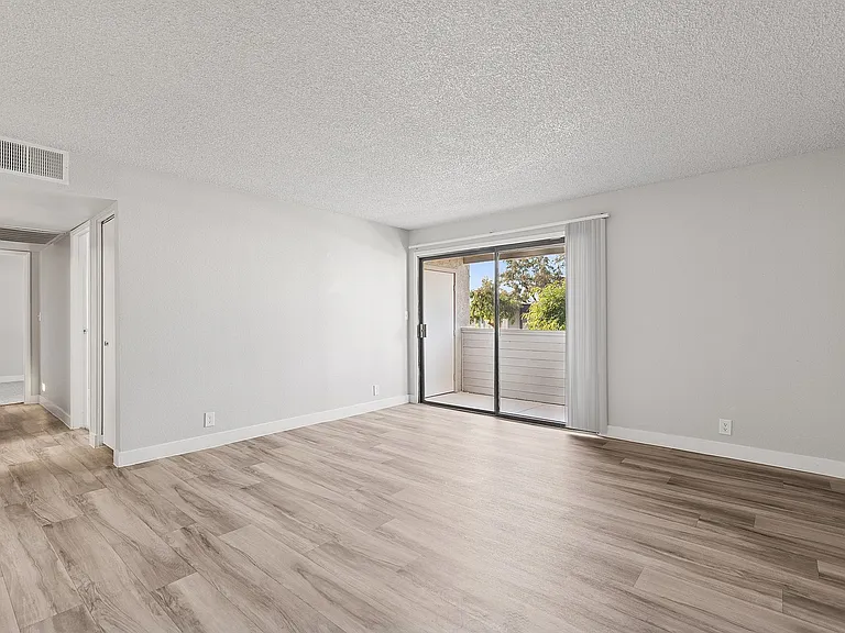 Peoria Grand Apartments — Photo 13